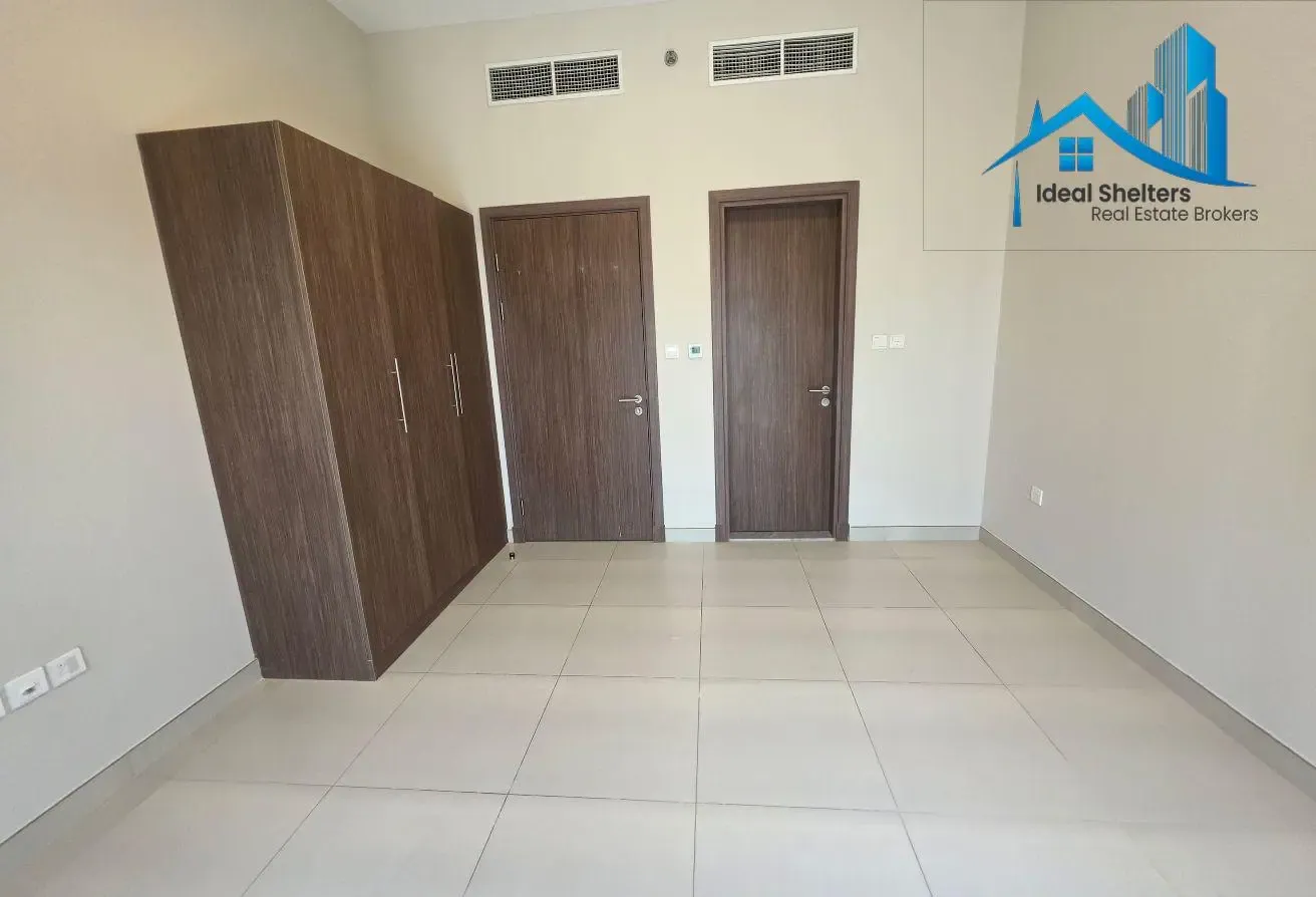 2BR 2ENSUIET BATH NO HALL FOR FAMILY OR STAFF IMPZ