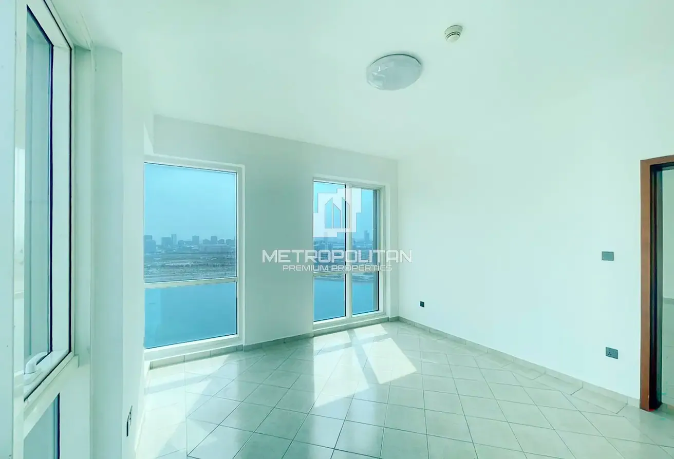 Flexible payment options, renovated, upgraded unit