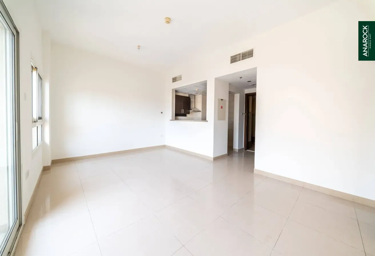 Spacious | Converted Layout | Mid Floor