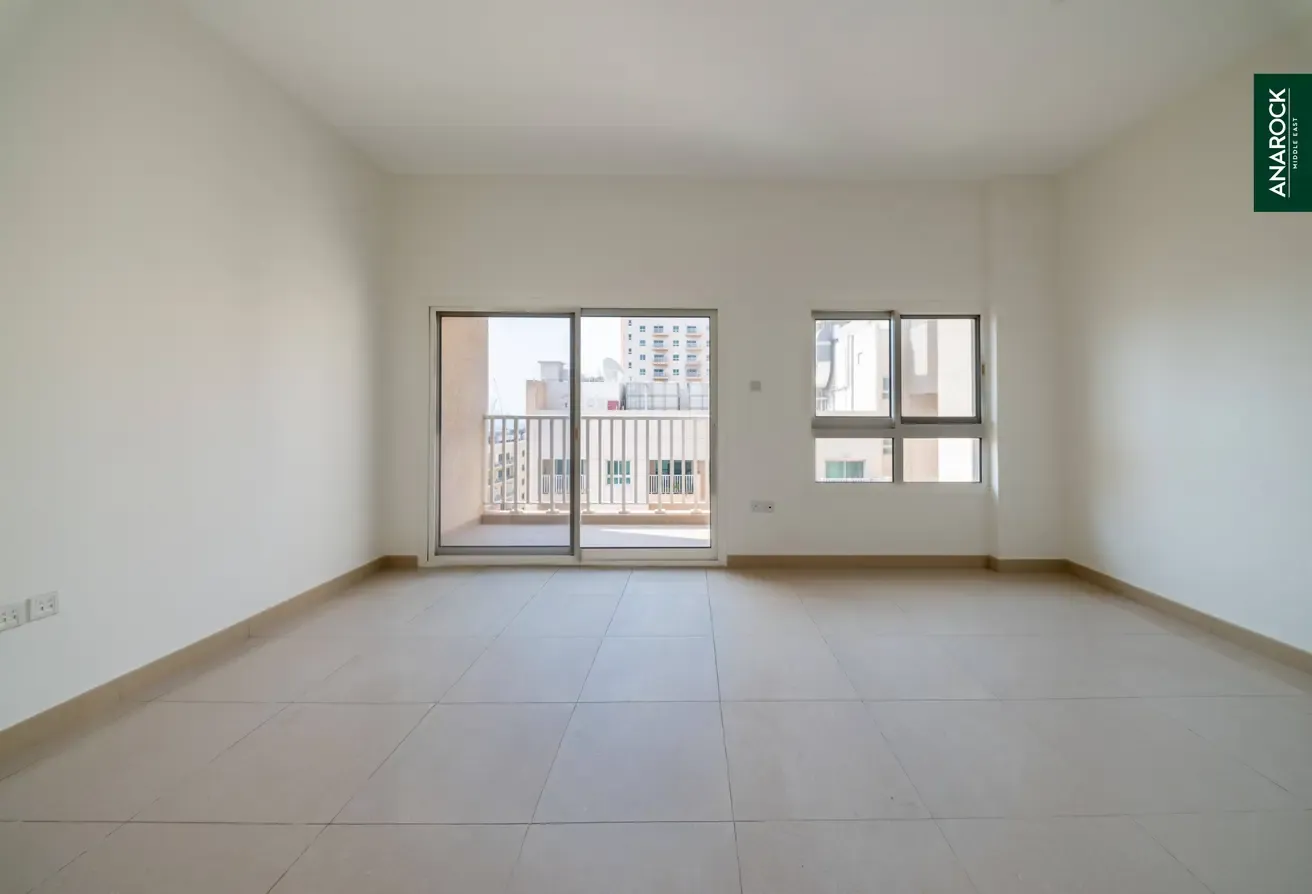 Spacious | Converted Layout | Mid Floor