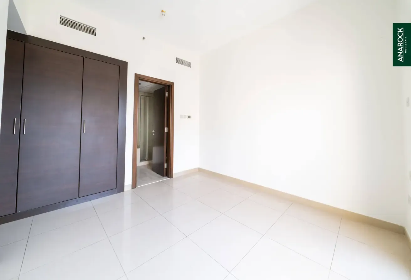 Spacious | Converted Layout | Mid Floor