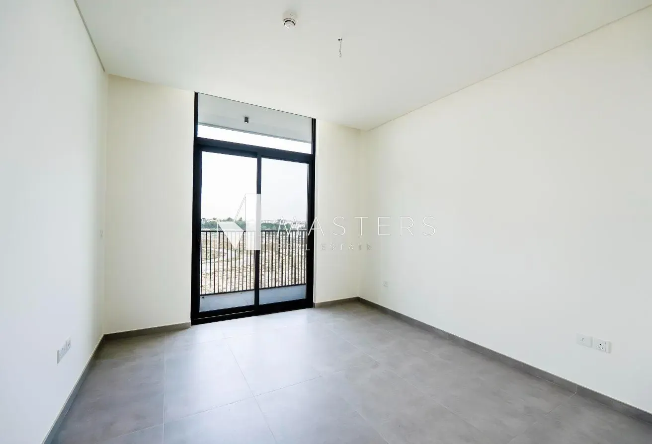 UNFURNISHED | 2 BR | SAFE COMMUNITY | VACANT
