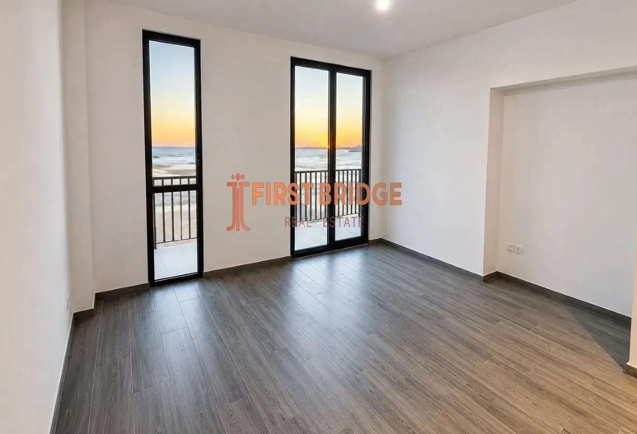 Community Living | Golf View | Closed Kitchen