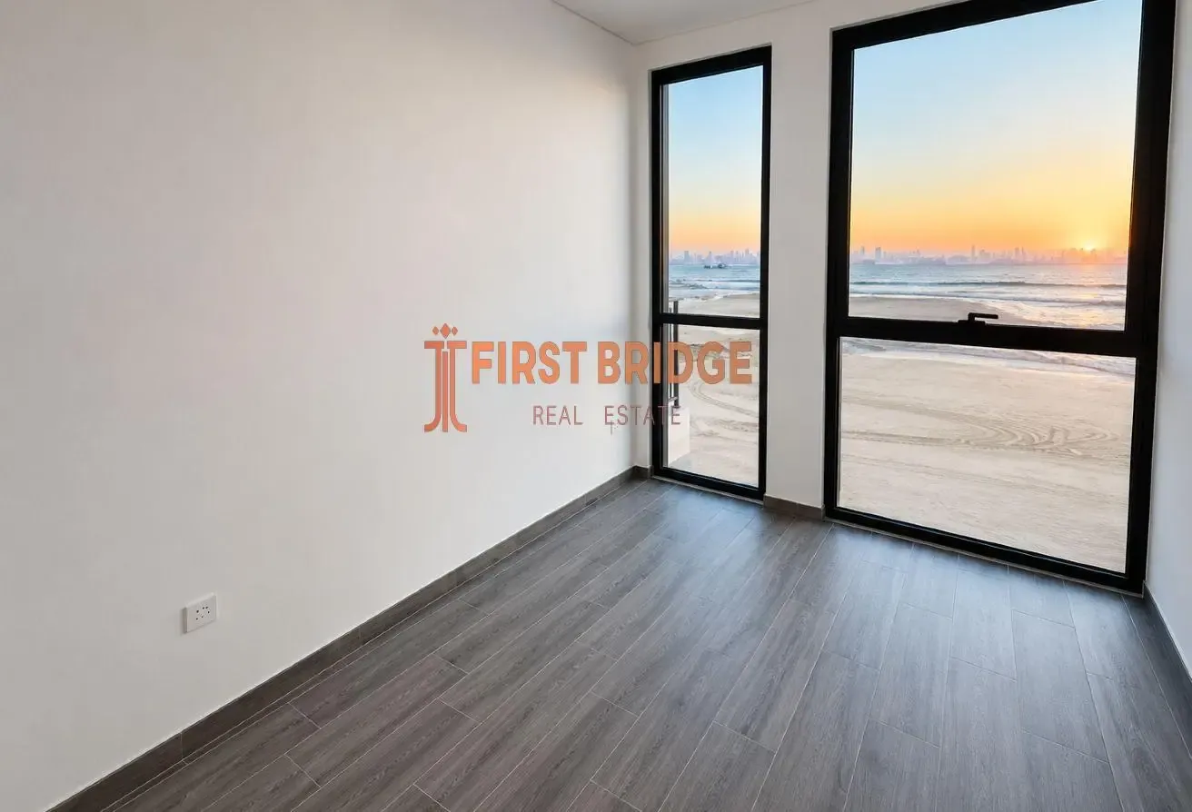Community Living | Golf View | Closed Kitchen