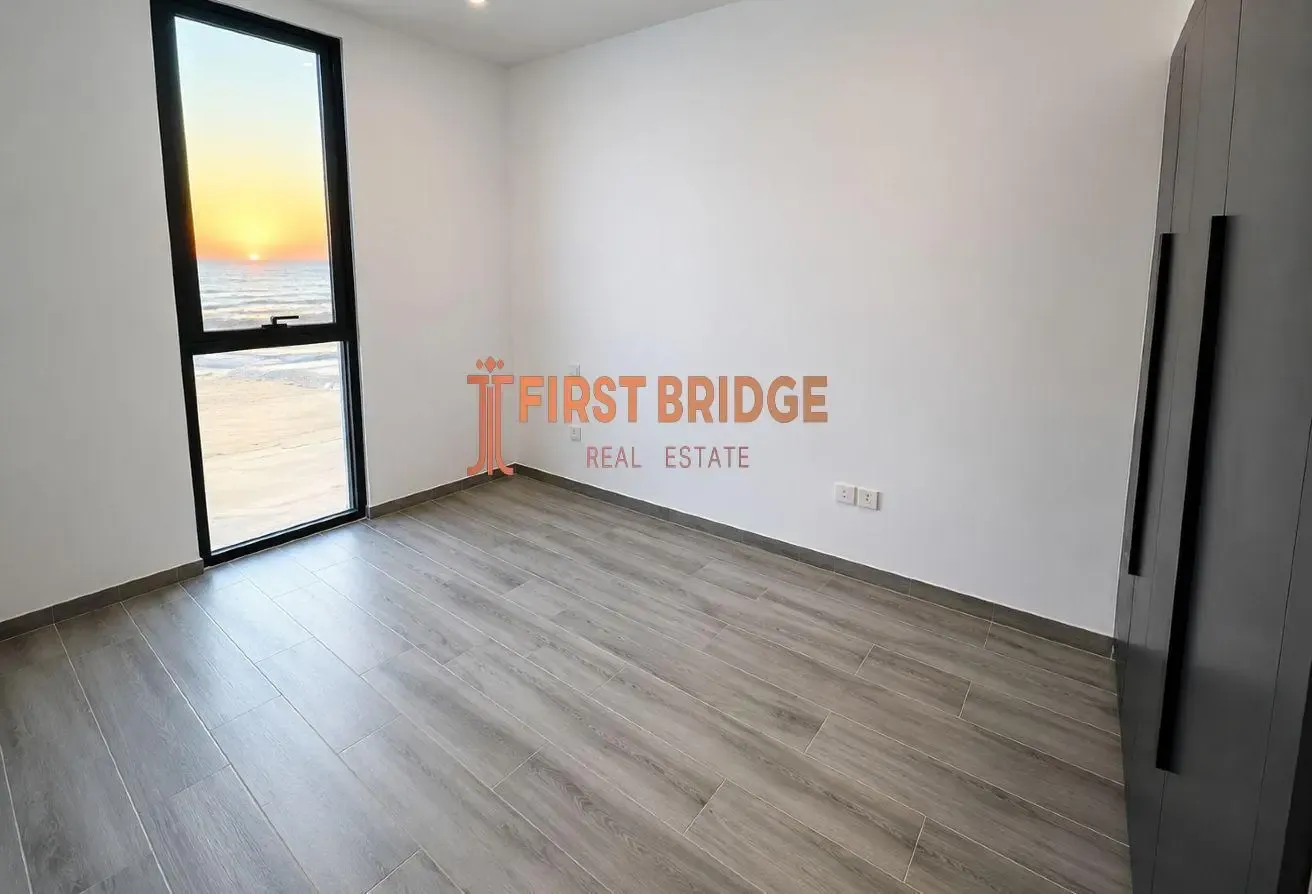 Community Living | Golf View | Closed Kitchen