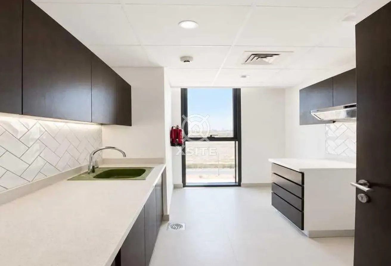 Homely 2 BR + Maid’s | Spacious Unit | Vacant