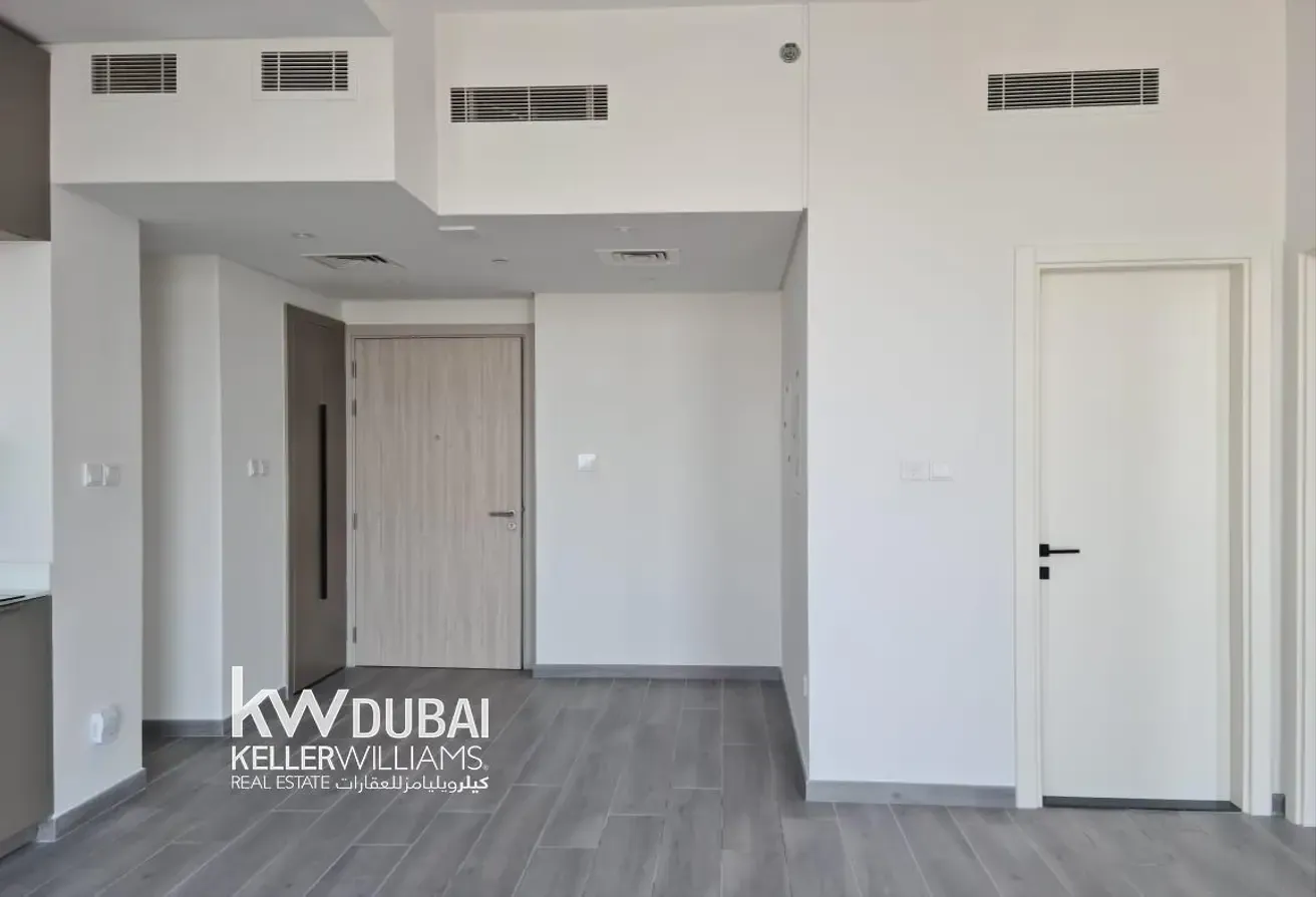 Spacious 2BR | Ready to Move | Prime Location