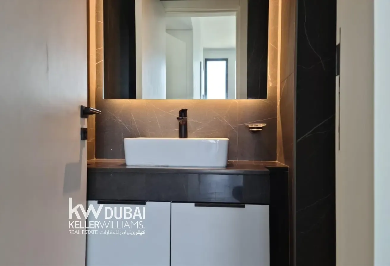 Spacious 2BR | Ready to Move | Prime Location
