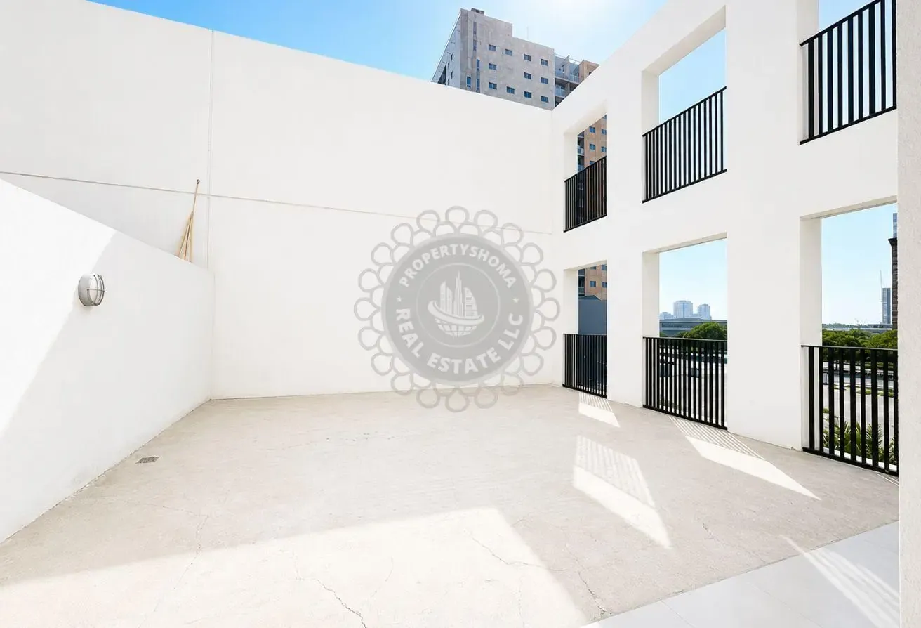2BR Apt | Open Kitchen | Multiple CH