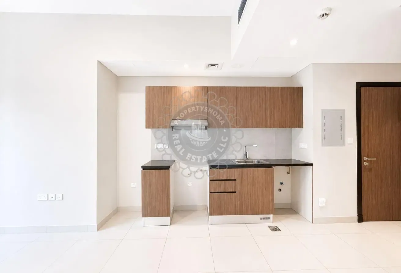 2BR Apt | Open Kitchen | Multiple CH
