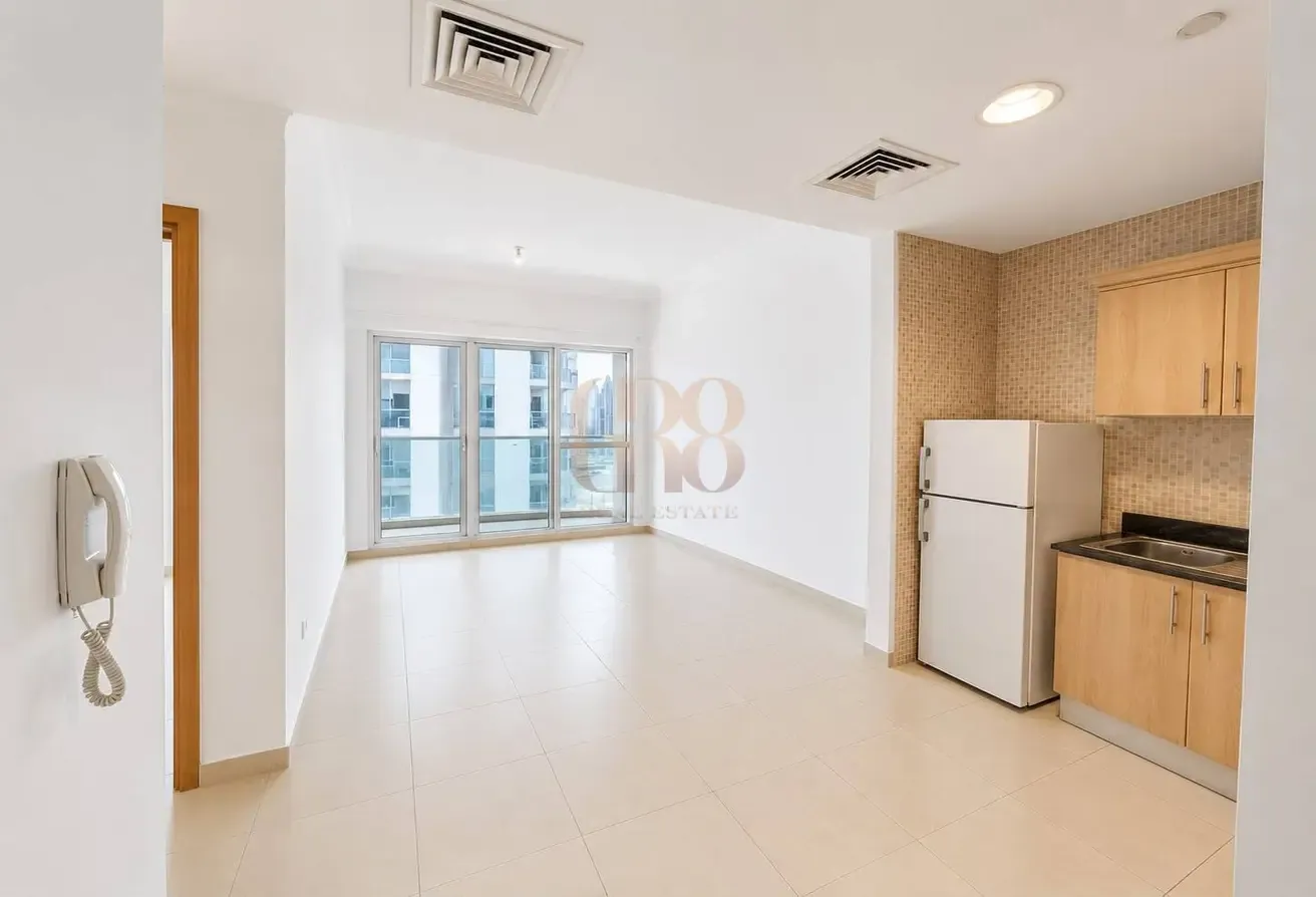Spacious 1BR | Mayfair Residency | Business Bay