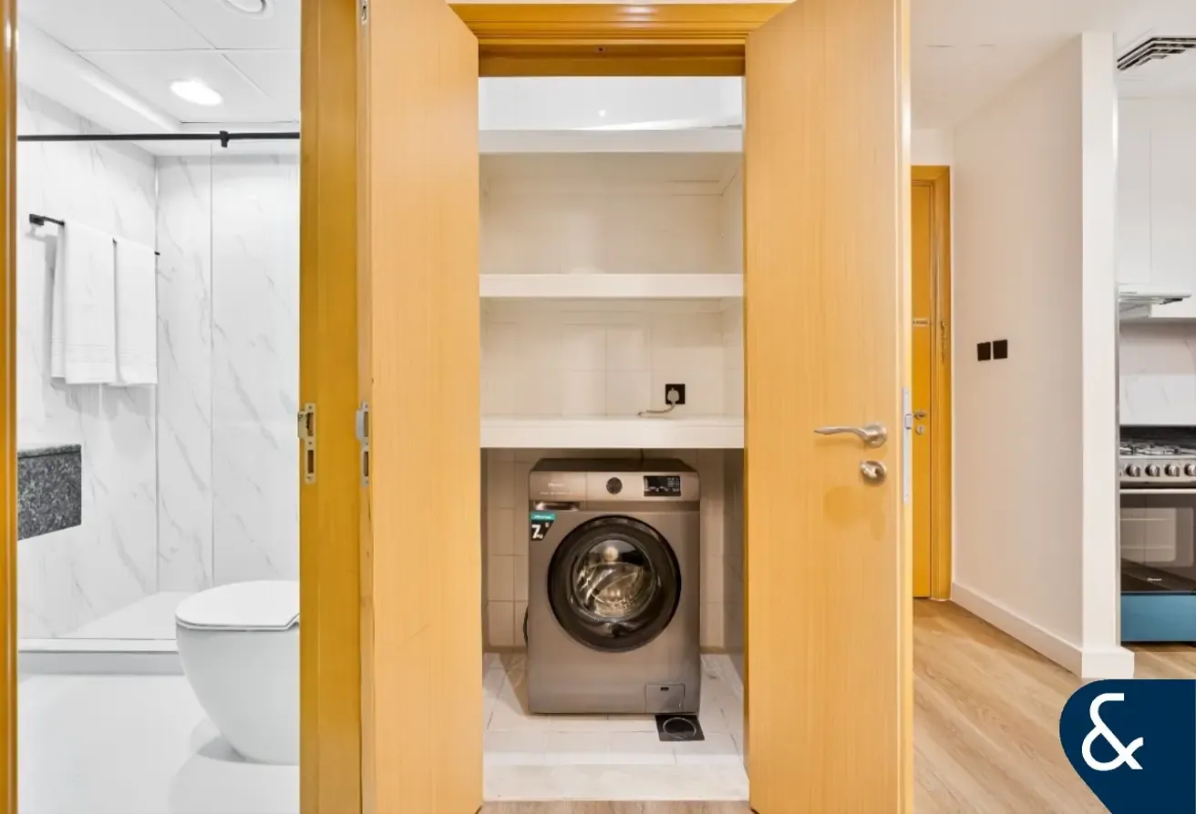 One Bedroom | Fully Upgraded | Vacant