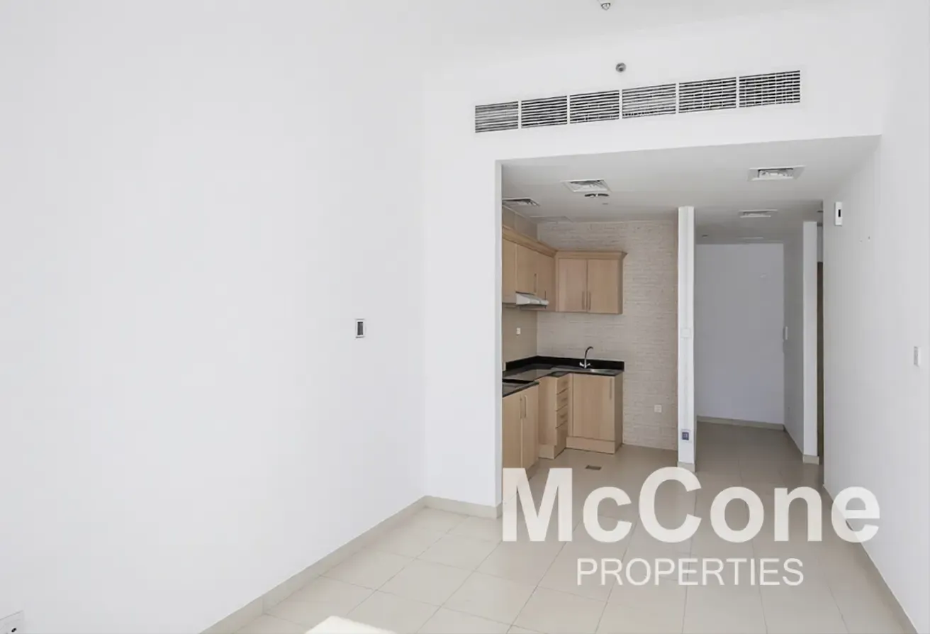 Prime Location | Spacious | Multiple Cheques