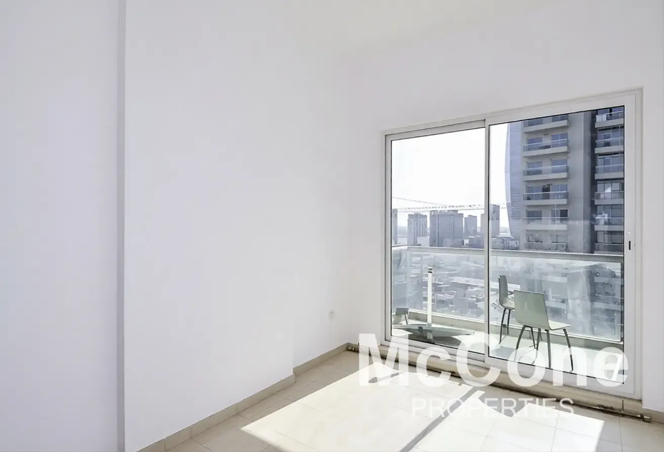 Prime Location | Spacious | Multiple Cheques