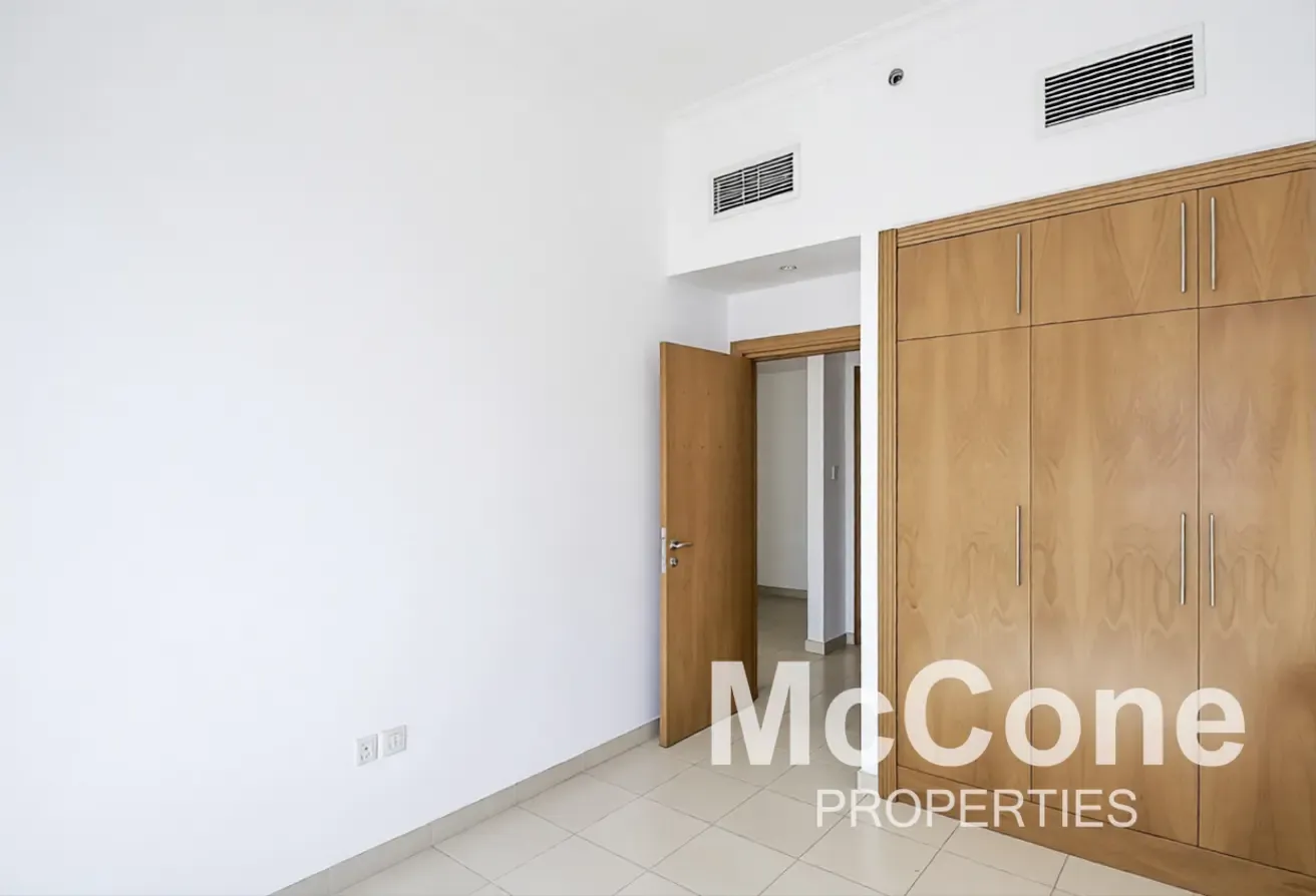 Prime Location | Spacious | Multiple Cheques