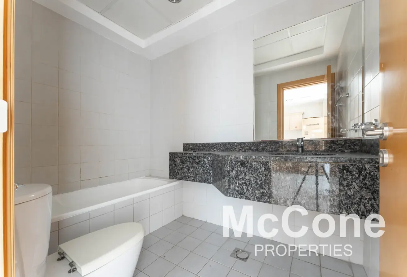 Prime Location | Spacious | Multiple Cheques