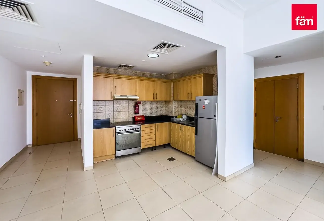 Canal View | Spacious | Unfurnished