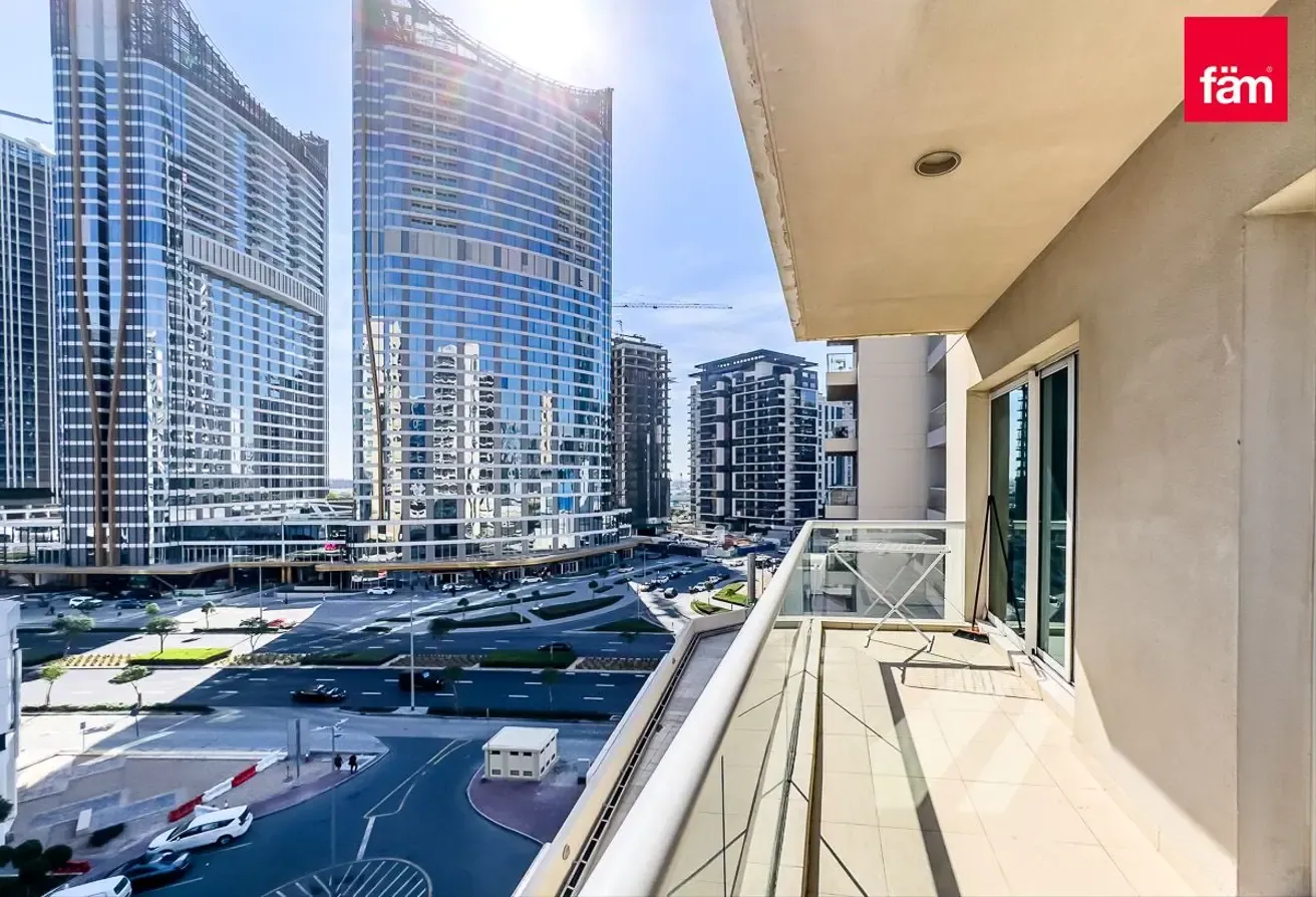 Canal View | Spacious | Unfurnished
