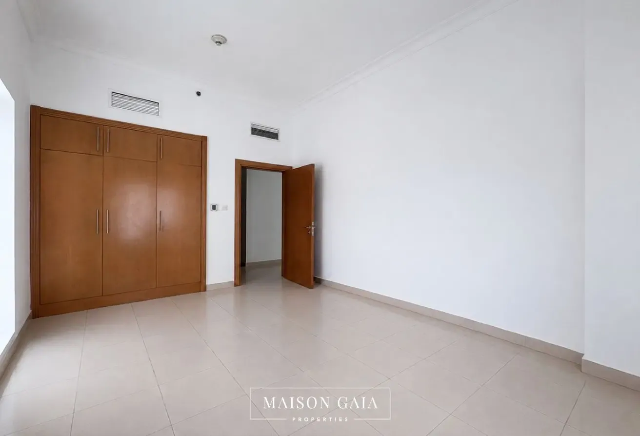 Water Canal View | Spacious Layout | 859 SqFt