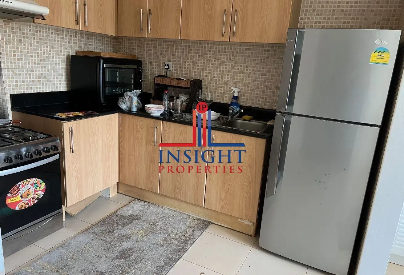 UNFURNISHED | 1 B/R APT | COMMUNITY VIEW