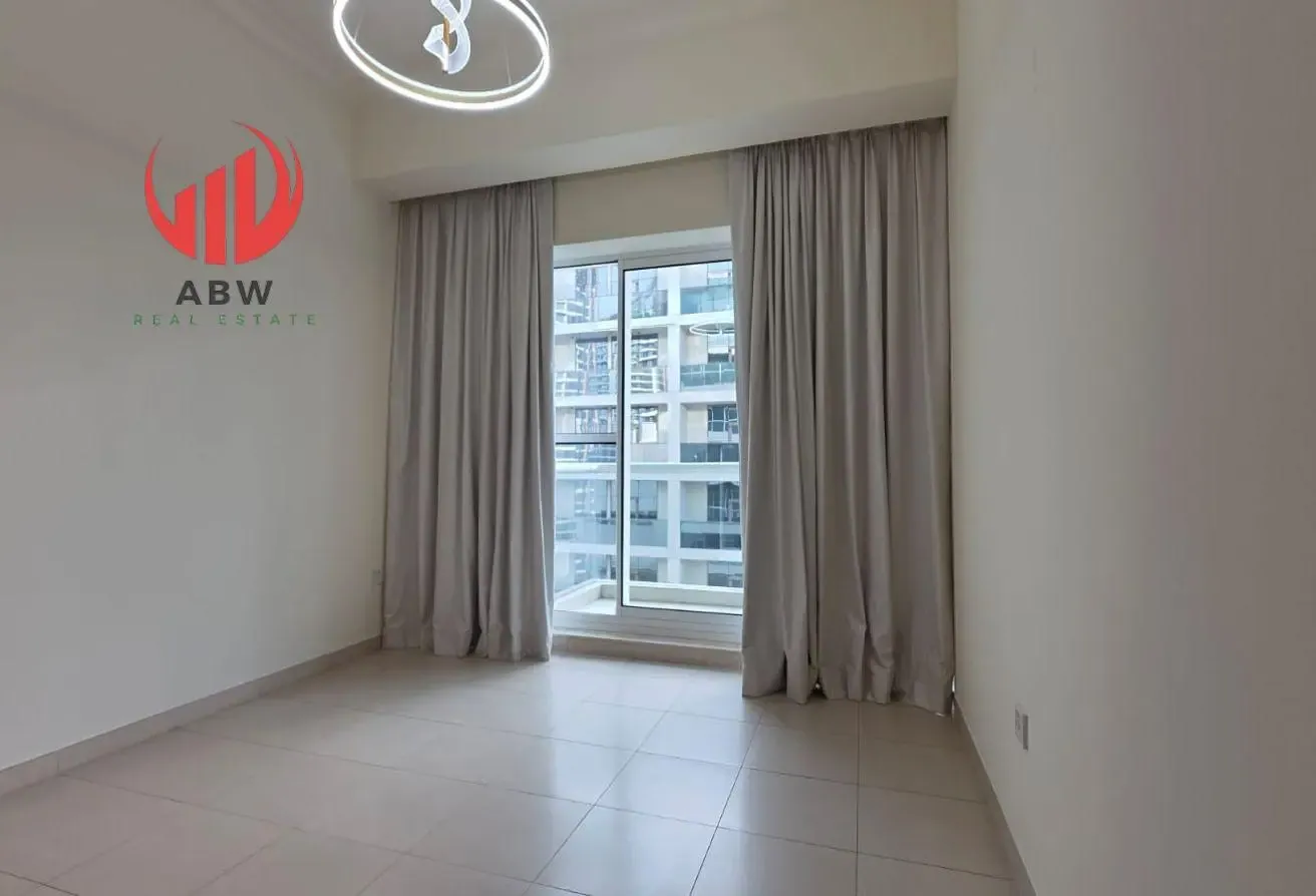 City & Canal View | Fully Renovated | High Floor