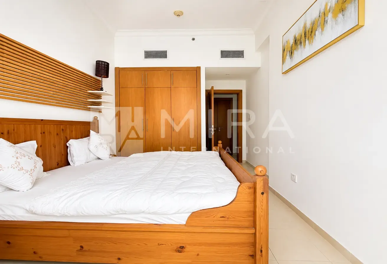 Furnished | Burj khalifa & Canal View | Vacant