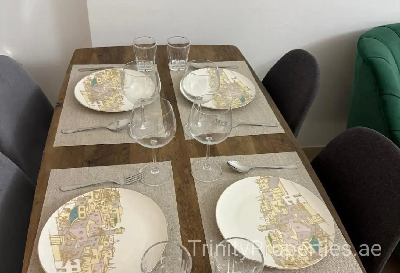 Canal Views | Spacious 1 Bedroom | Furnished