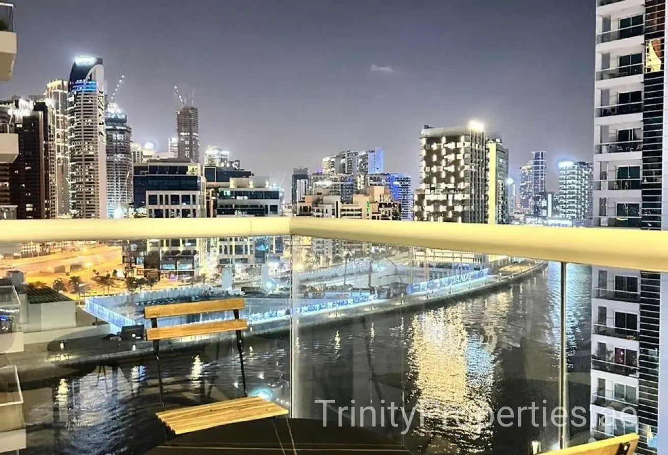 Canal Views | Spacious 1 Bedroom | Furnished