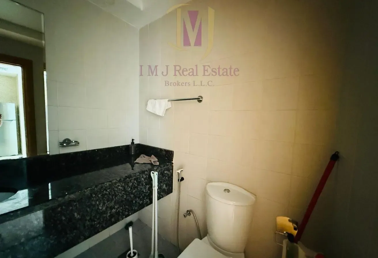 Unfurnished | Mid Floor | Canal View | 4 Cheques