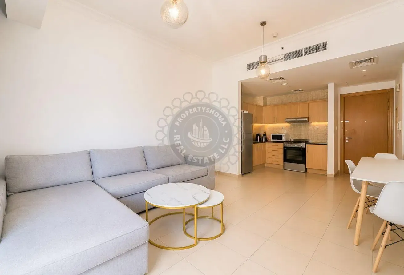 Bright 1BR Apartment | Canal View | Vacant