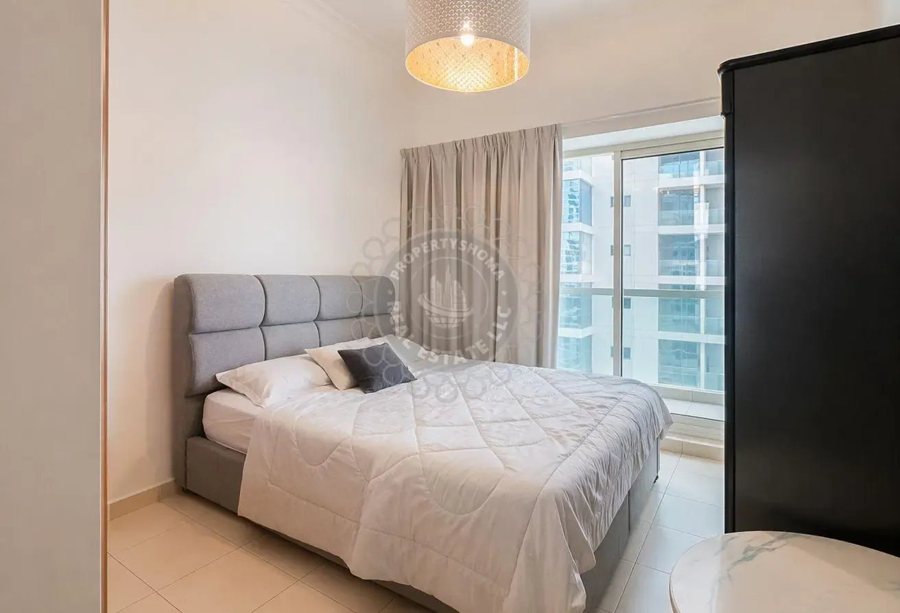 Bright 1BR Apartment | Canal View | Vacant