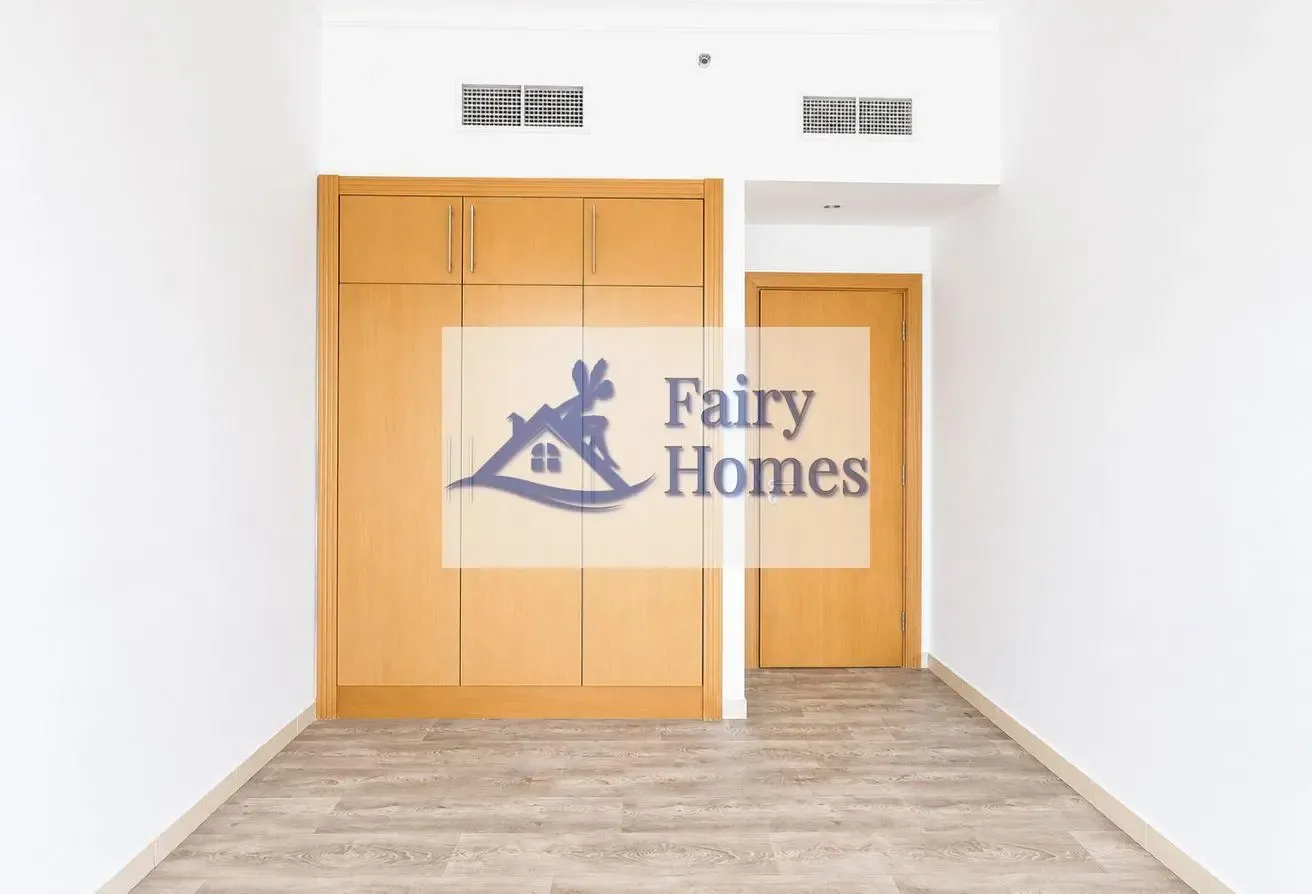 Bright 2BR Apartment | Business Bay & Canal View |
