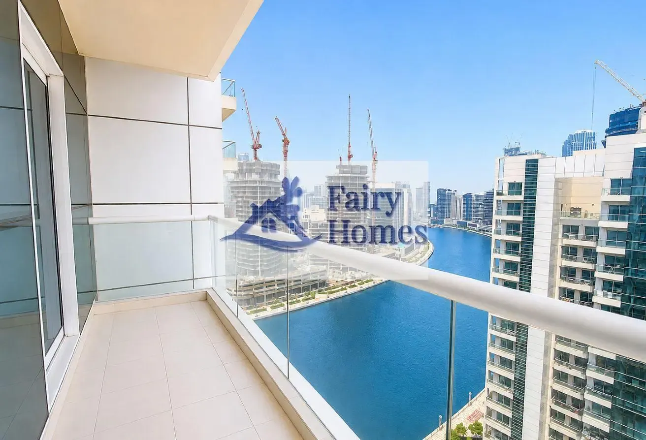 Bright 2BR Apartment | Business Bay & Canal View |