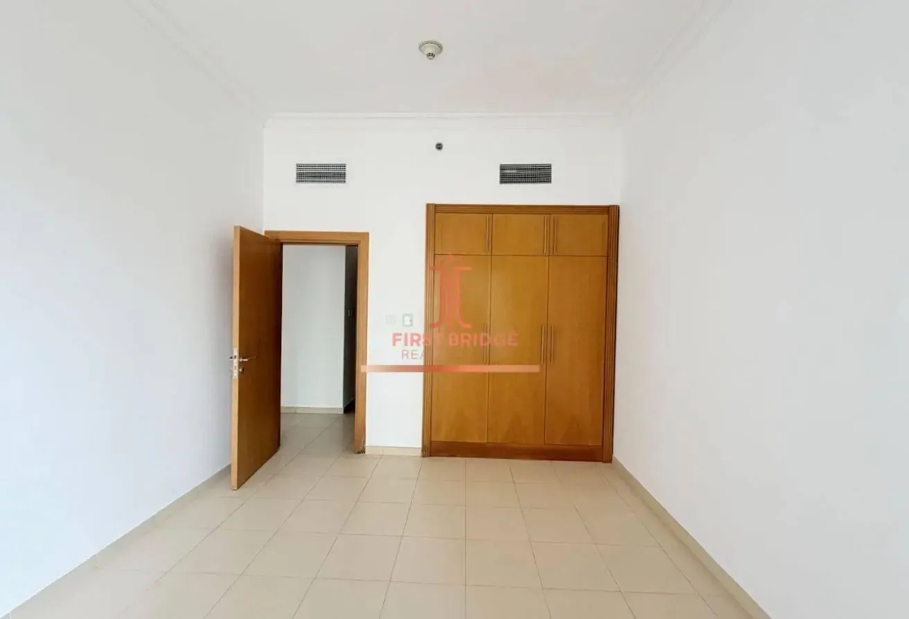 Corner Unit| Burj Khalifa and Canal View| Vacant