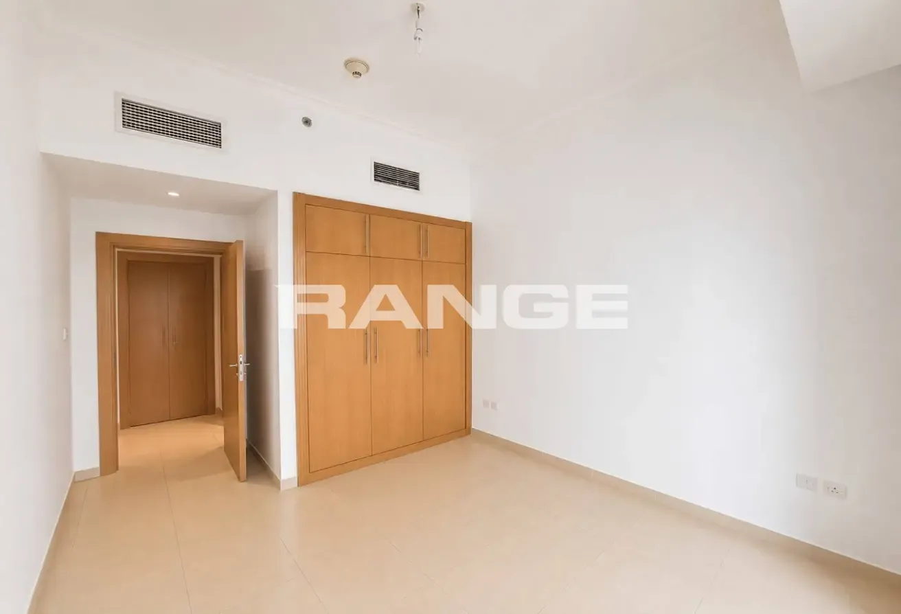 Canal View| Prime Location | On High Floor