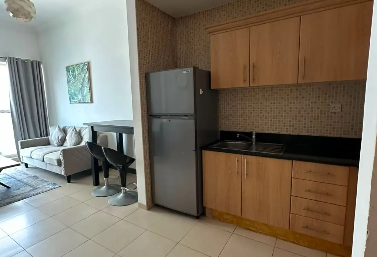 1 BR Apartment in Business Bay with Water View