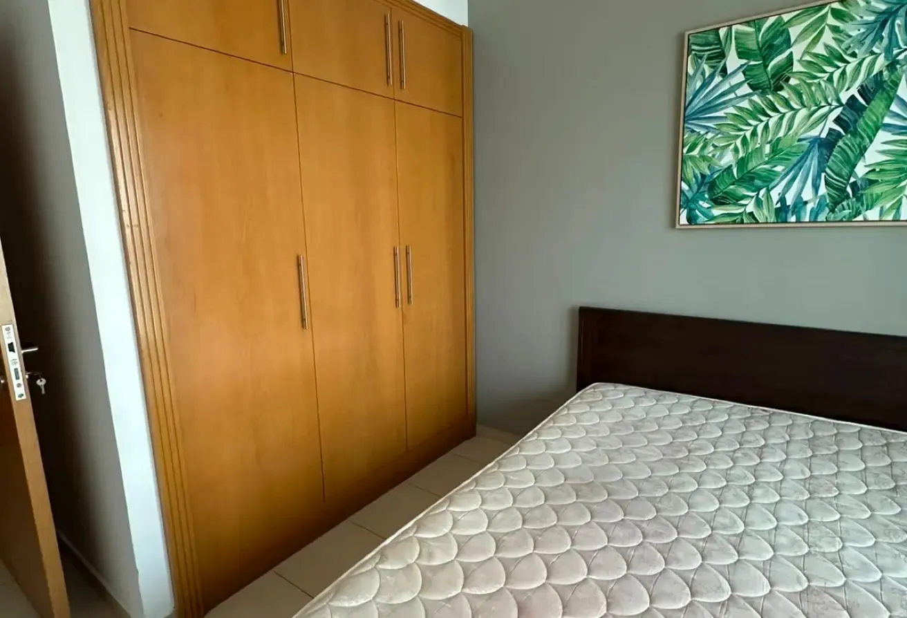 1 BR Apartment in Business Bay with Water View