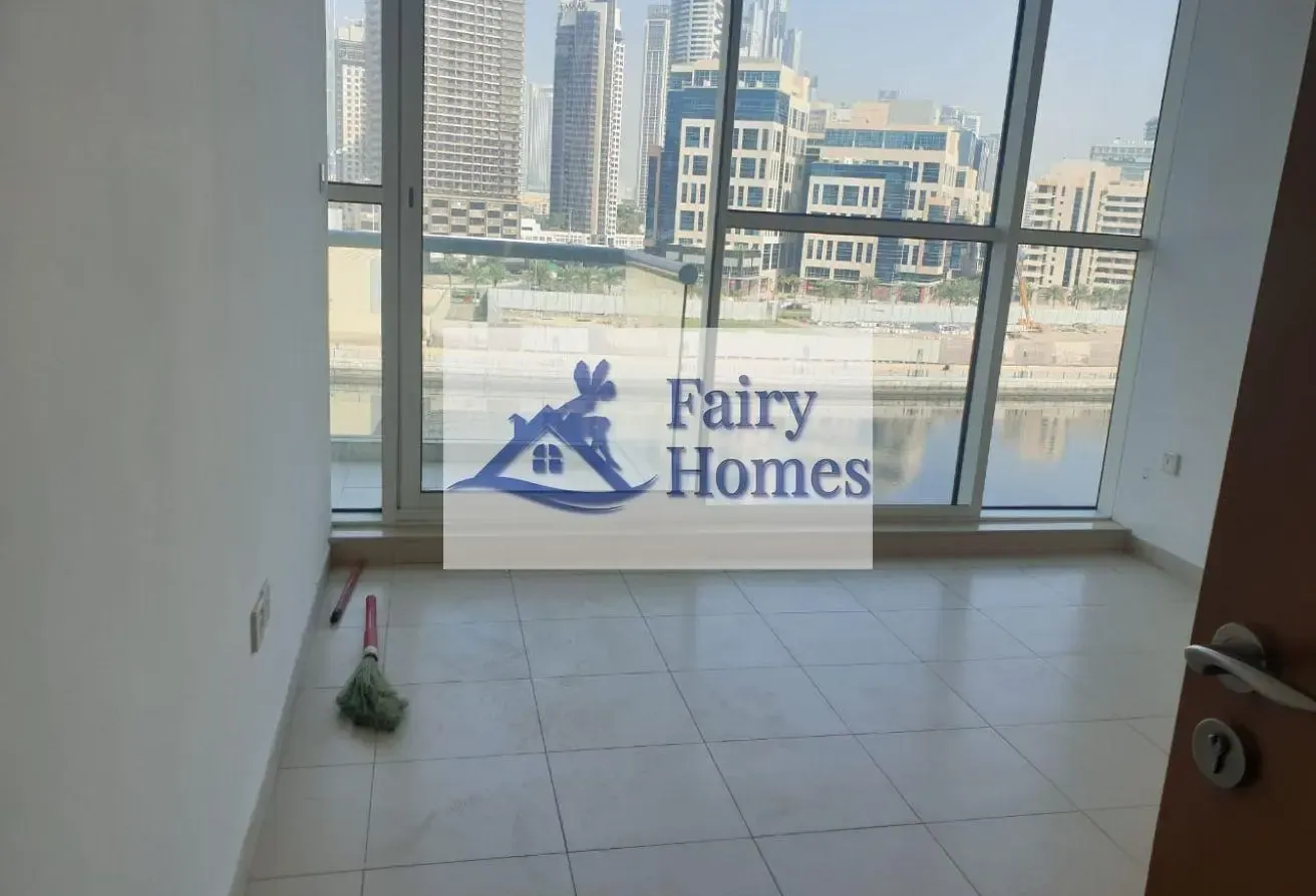 Full Canal & Burj Khalifa View | 1BR Apartment