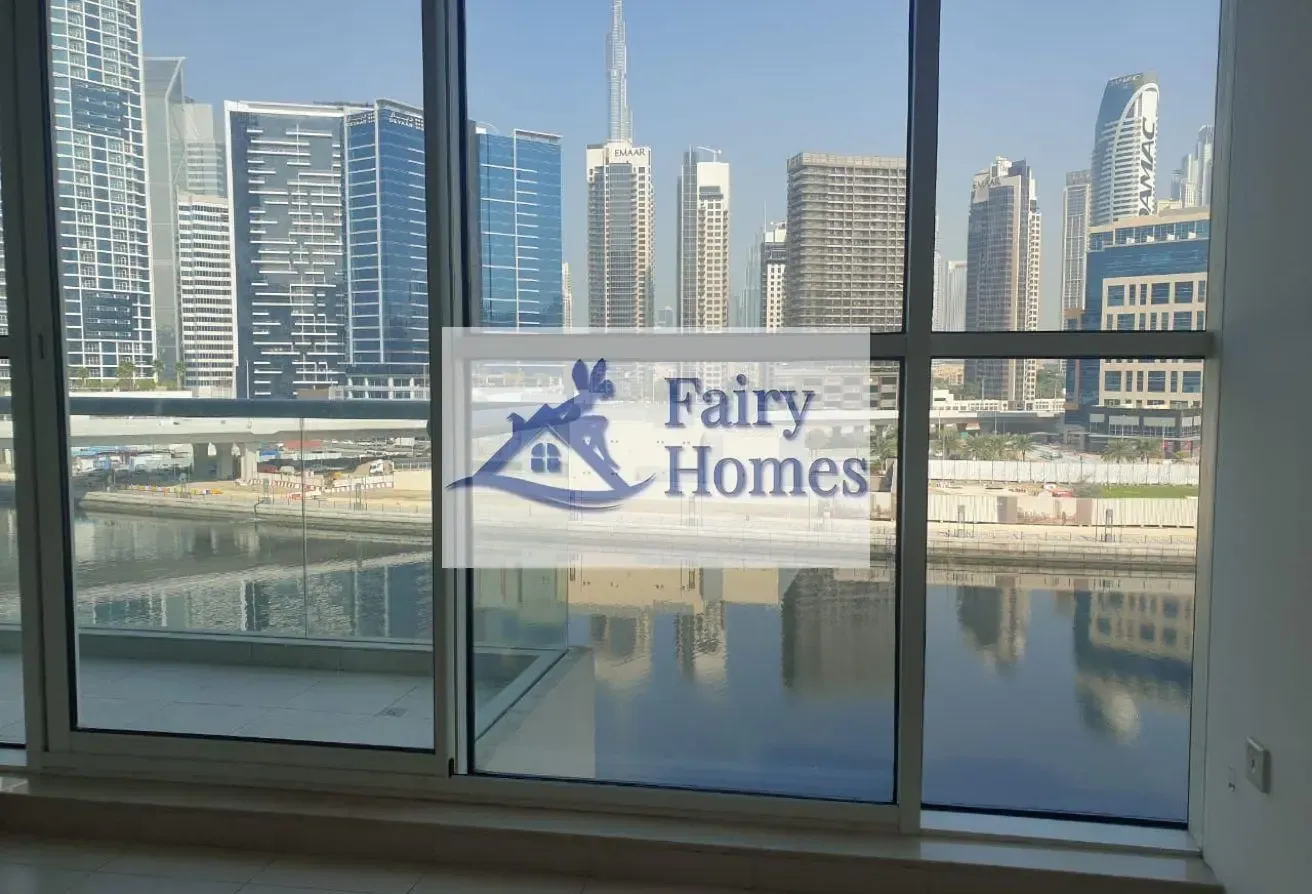 Full Canal & Burj Khalifa View | 1BR Apartment