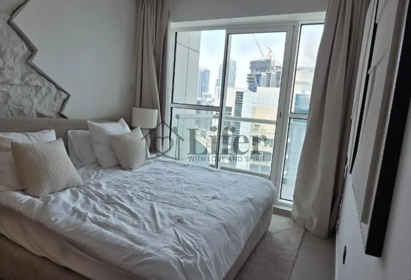 Spacious 3 Bed's Apartment | Business Bay | 150K