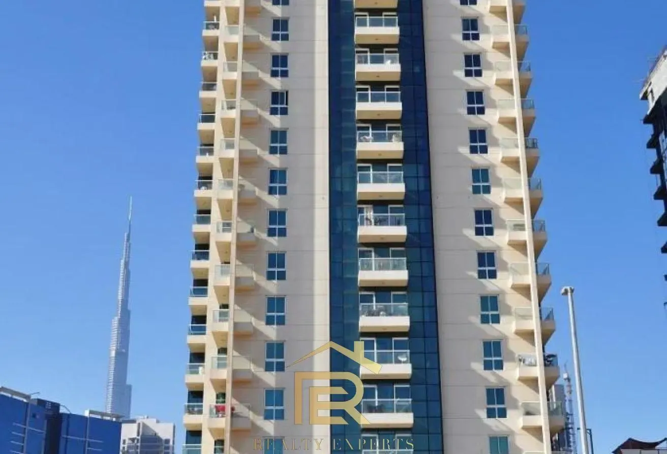 Lake View 1BR | Mayfair Residency | Canal & Burj V