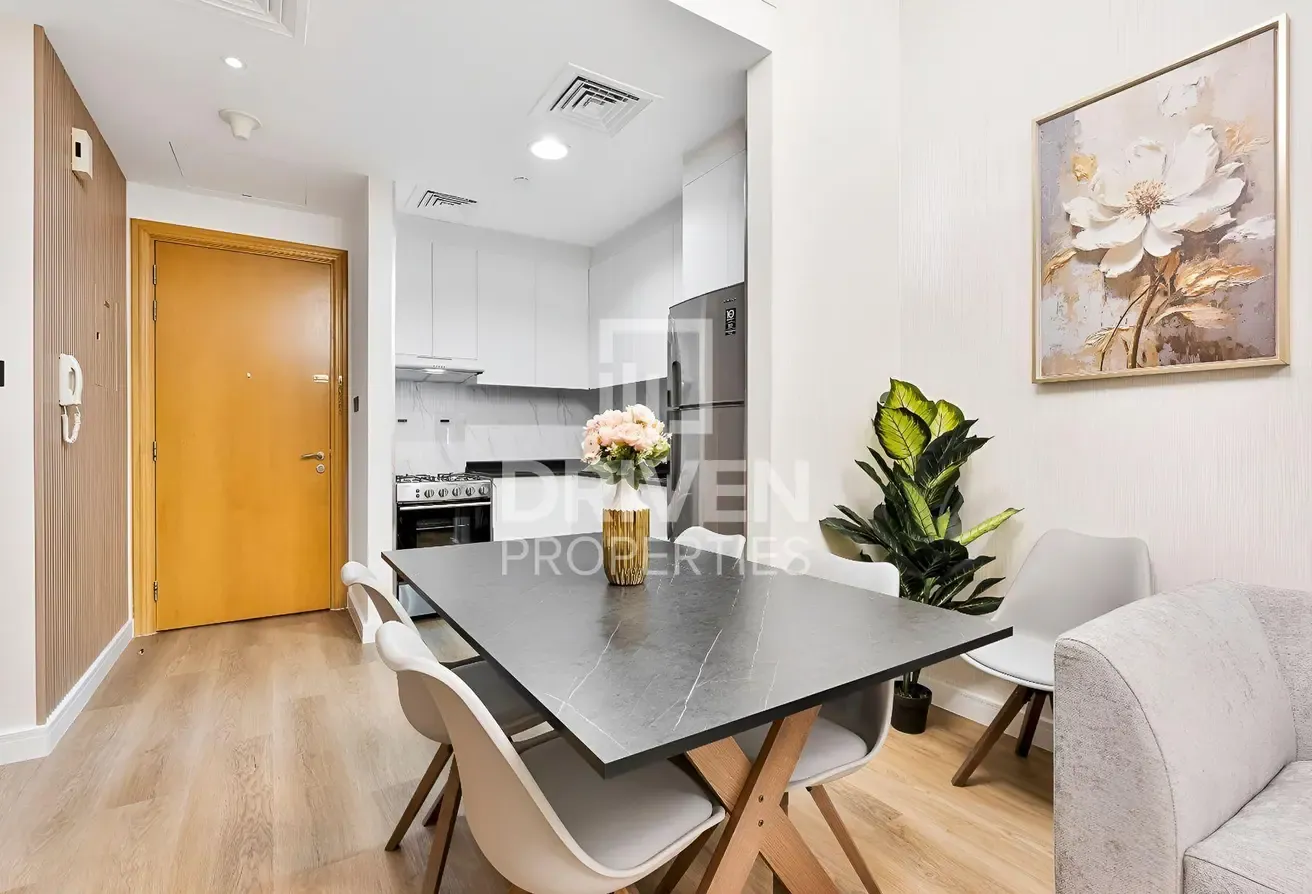 Fully Furnished and Upgraded | Modern Layout