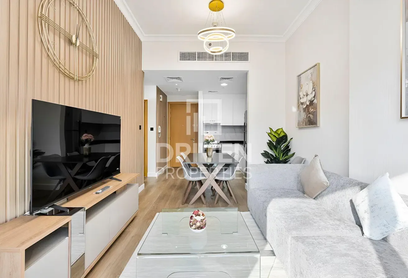 Fully Furnished and Upgraded | Modern Layout