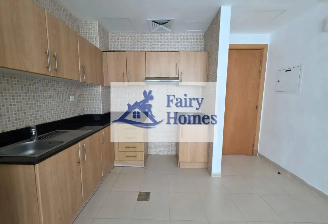 Canal View 1BR | Balcony | Mayfair Residency