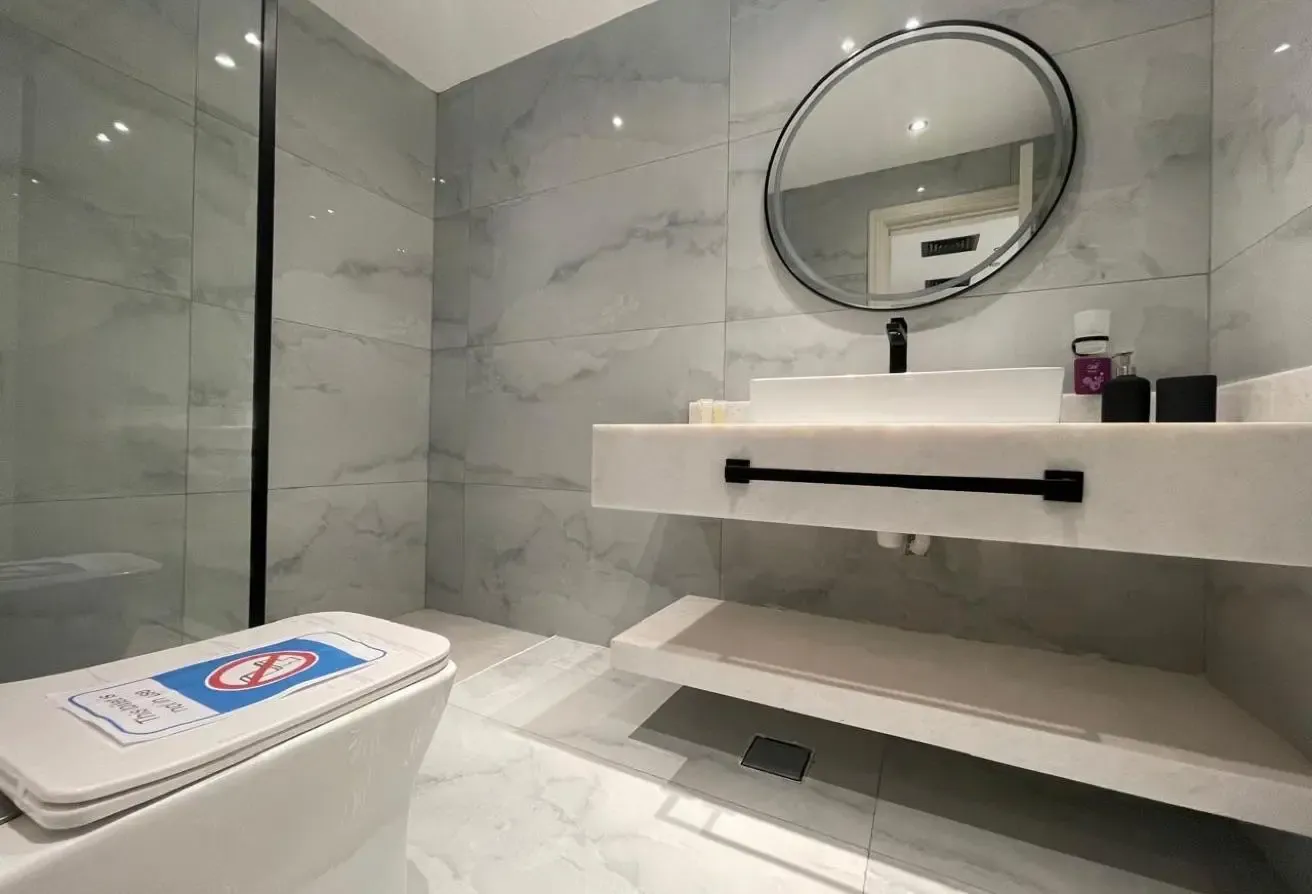 Mayfair Residency 1 BR Apartment | FULLY FURNISHED