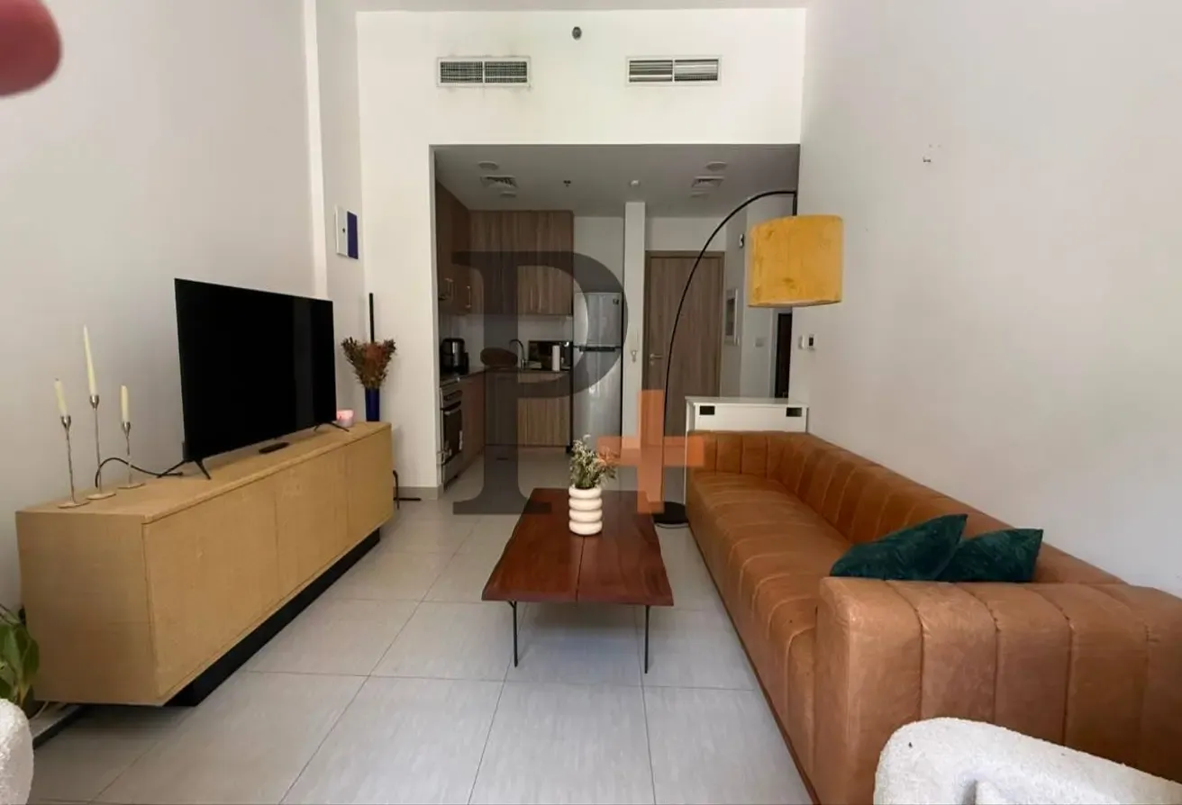 Prime Central Park Location | Furnished 1BR | Pool & Park View
