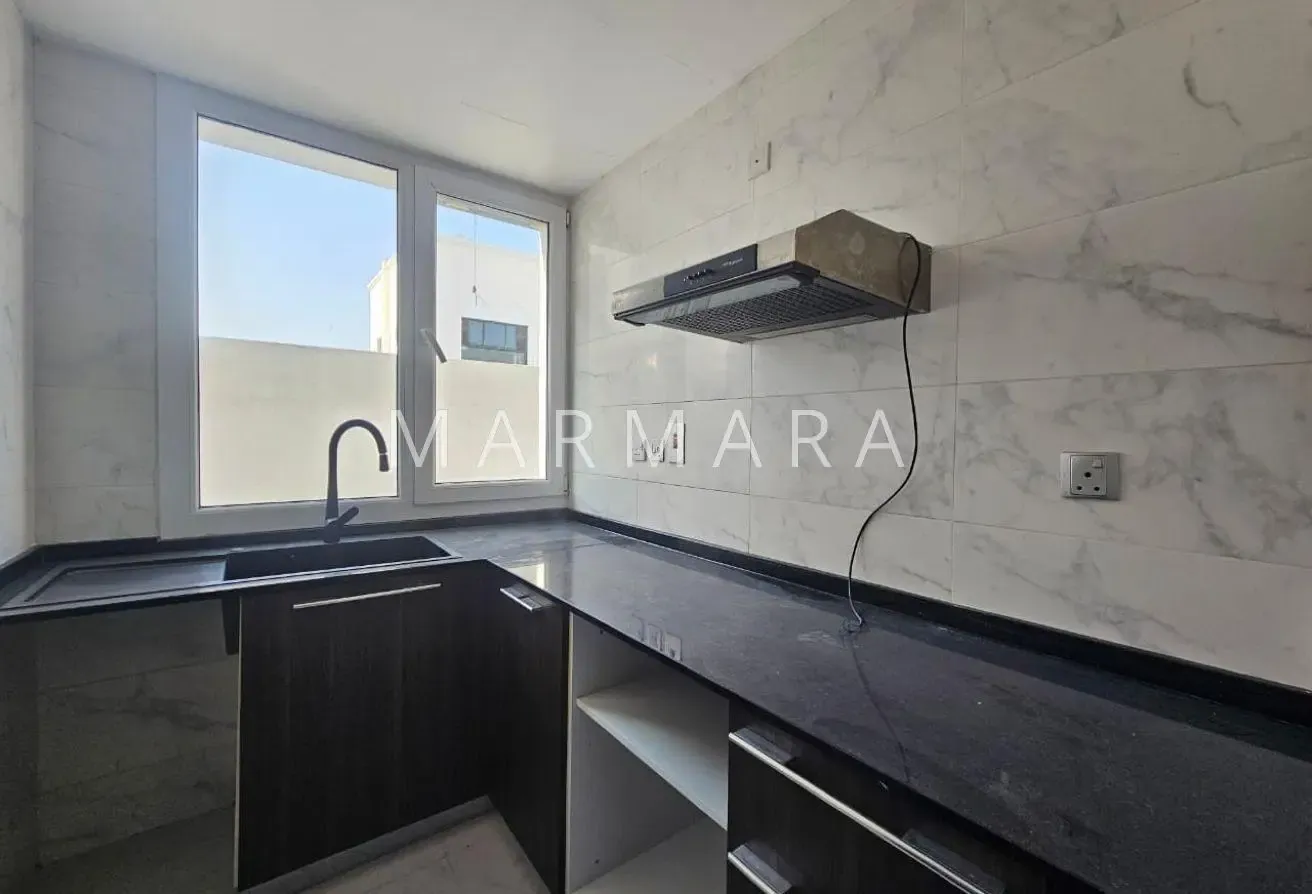 Cozy 3BR Gated Townhouse | Well Maintained |Vacant