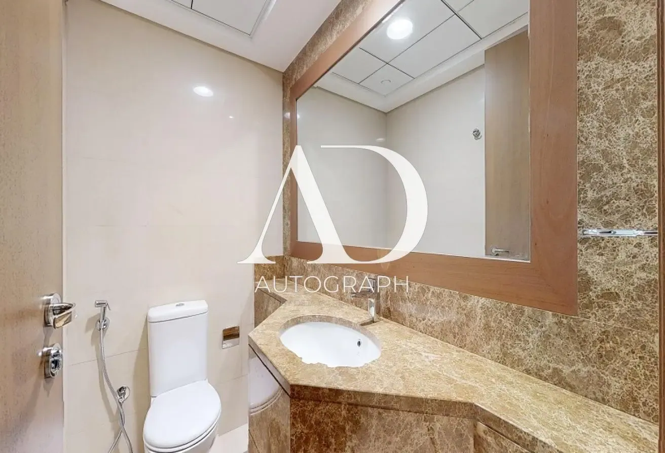 Spacious 3 BR+M Villa Upgraded | Prime Location