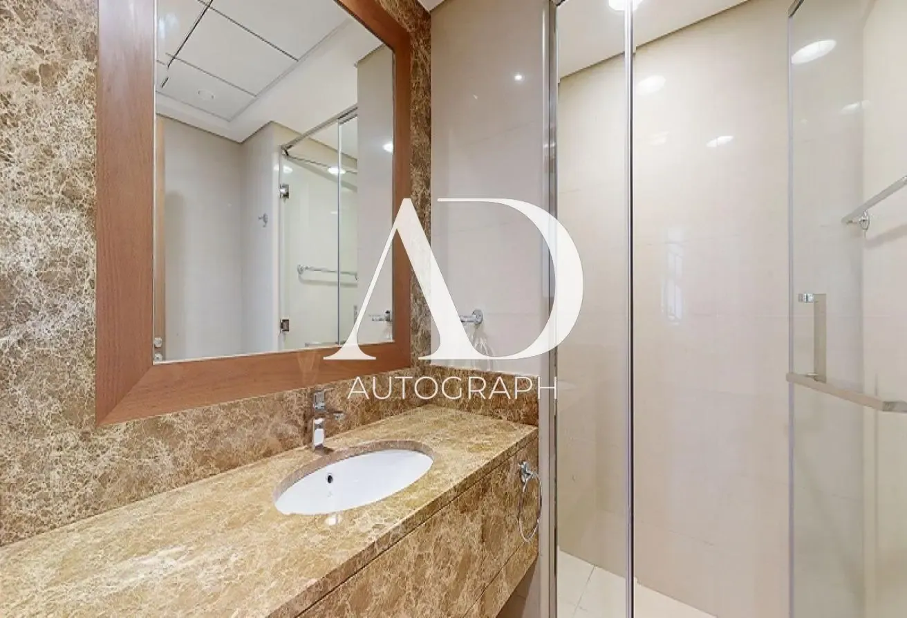 Spacious 3 BR+M Villa Upgraded | Prime Location