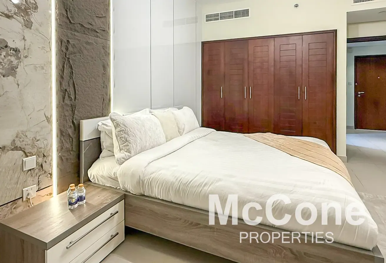 Canal View | Upgraded | Premium Furniture